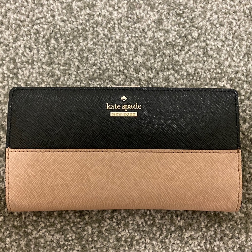 Kate Spade Wallet ♠️